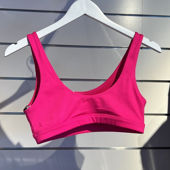 Alo Ambient Logo Bra - Picture 2 of 6